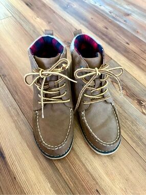 Boys Brown Leather Lace-Up Moc Toe Boots